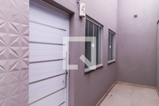 Porta de casa de condomínio para alugar com 1 quarto, 38m² em Chácara Mafalda, São Paulo