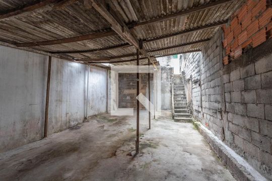 Garagem de casa para alugar com 1 quarto, 133m² em Canhema, Diadema