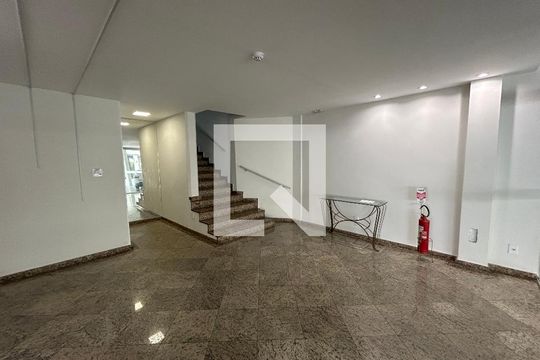 Hall de entrada de apartamento para alugar com 3 quartos, 75m² em Cachambi, Rio de Janeiro