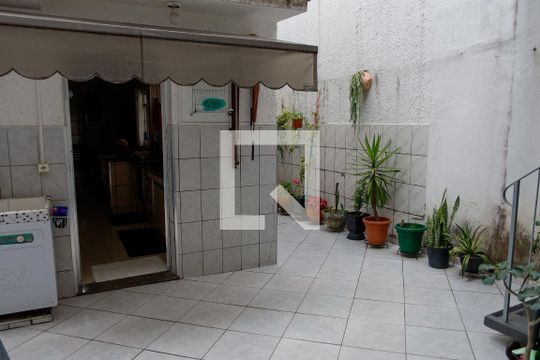 Área comum de casa à venda com 5 quartos, 175m² em Pestana, Osasco