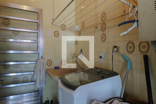 Área de serviço de casa à venda com 2 quartos, 230m² em Santana, São Paulo