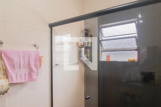 Banheiro da Suíte de casa à venda com 3 quartos, 360m² em Santa Helena, Contagem