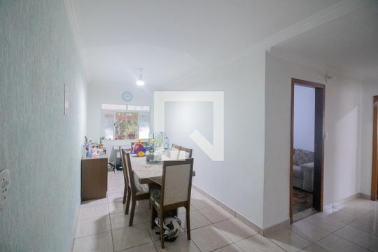 Copa de casa à venda com 3 quartos, 360m² em Santa Helena, Contagem