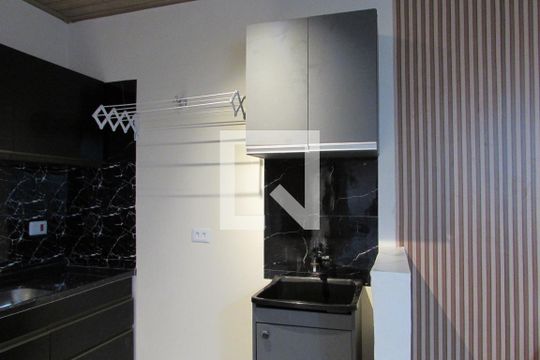 Área de Serviço de apartamento para alugar com 1 quarto, 32m² em Jardim Ivana, São Paulo