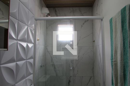 Banheiro de apartamento para alugar com 1 quarto, 32m² em Jardim Ivana, São Paulo