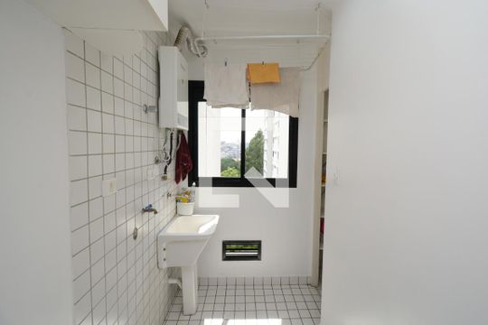 Área de Serviço de apartamento para alugar com 3 quartos, 71m² em Jardim Luanda, São Paulo