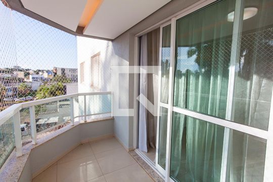 Varanda de apartamento para alugar com 3 quartos, 97m² em Saraiva, Uberlândia