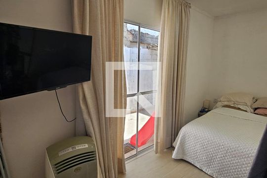Quarto de casa à venda com 2 quartos, 125m² em Santa Maria, Osasco