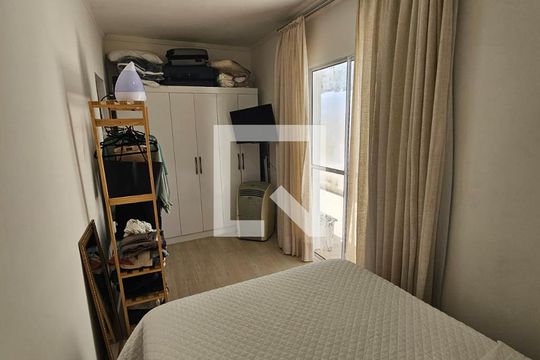 Quarto de casa à venda com 2 quartos, 125m² em Santa Maria, Osasco