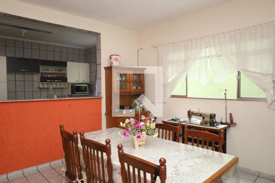 Sala de jantar  de casa à venda com 2 quartos, 200m² em Parada Xv de Novembro, São Paulo