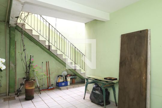 Quintal de casa à venda com 2 quartos, 200m² em Parada Xv de Novembro, São Paulo