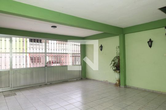 Garagem de casa à venda com 2 quartos, 200m² em Parada Xv de Novembro, São Paulo