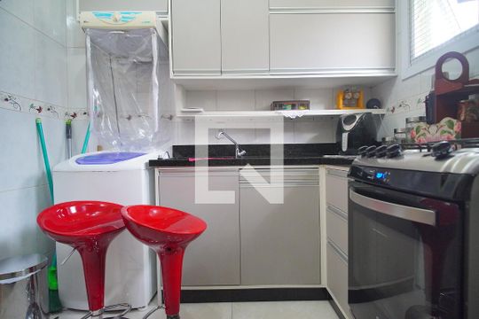 Cozinha de apartamento à venda com 2 quartos, 51m² em Industrial, Novo Hamburgo