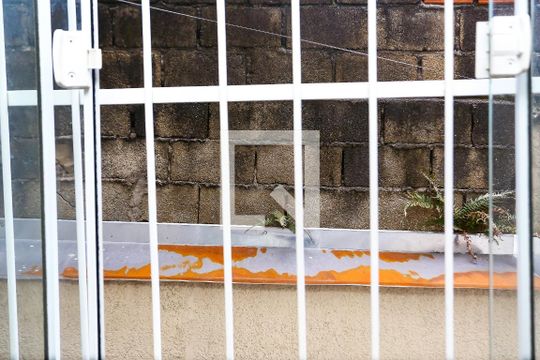 quarto 1 vista de casa à venda com 3 quartos, 296m² em Parque Pinheiros, Taboão da Serra