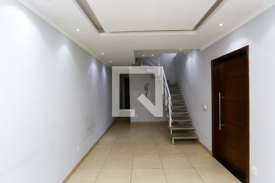 Casa à venda com 3 quartos, 296m² em Parque Pinheiros, Taboão da Serra