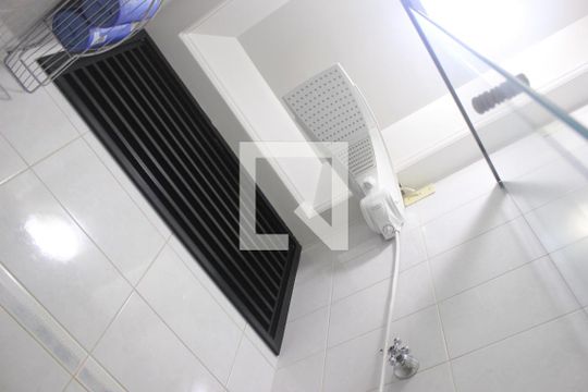 Banheiro 1 de apartamento à venda com 2 quartos, 70m² em Vila Rosalia, Guarulhos