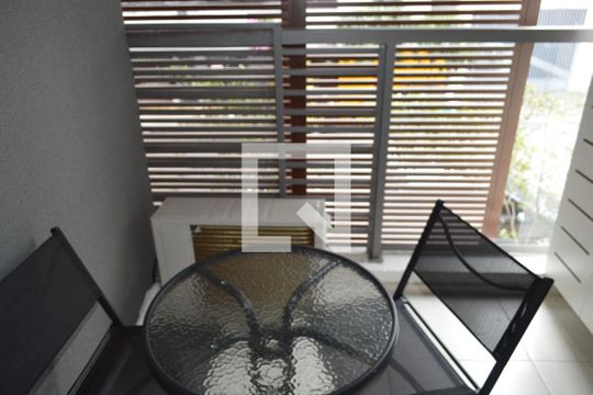 Varanda de kitnet/studio para alugar com 1 quarto, 25m² em Vila Mariana, São Paulo