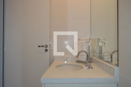 Banheiro de kitnet/studio para alugar com 1 quarto, 25m² em Vila Mariana, São Paulo