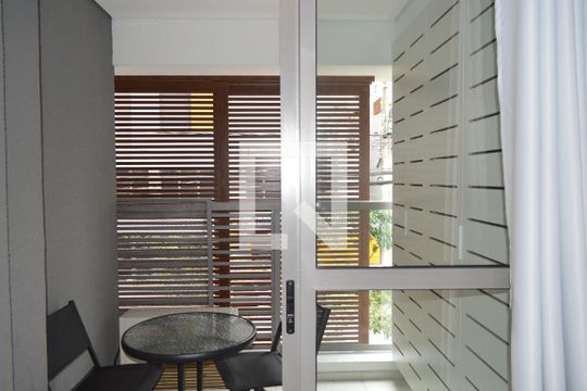 Varanda de kitnet/studio para alugar com 1 quarto, 25m² em Vila Mariana, São Paulo