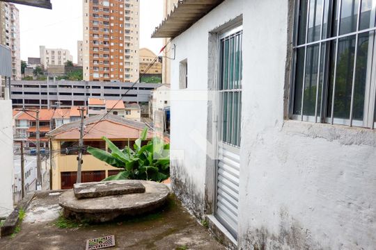 Fachada de casa à venda com 2 quartos, 70m² em São Pedro, Osasco
