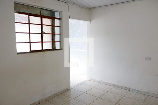 Casa à venda com 2 quartos, 70m² em São Pedro, Osasco