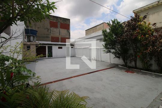 Quintal de casa à venda com 4 quartos, 50m² em Vila Kosmos, Rio de Janeiro