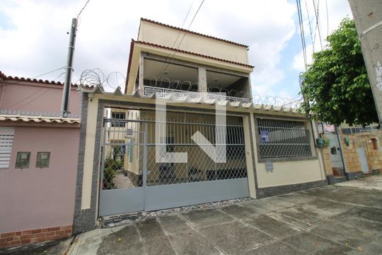 Fachada da casa de casa à venda com 4 quartos, 50m² em Vila Kosmos, Rio de Janeiro