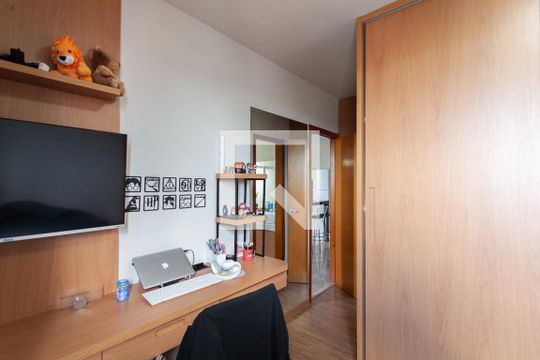 Suíte de apartamento à venda com 2 quartos, 140m² em Heliópolis, Belo Horizonte