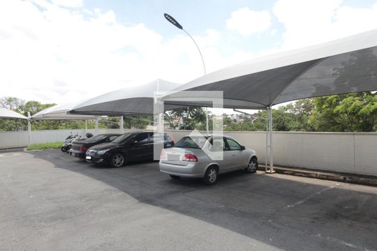 Garagem de apartamento para alugar com 2 quartos, 52m² em Mantiqueira, Belo Horizonte