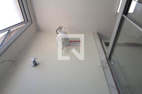 Banheiro Social de apartamento para alugar com 2 quartos, 52m² em Mantiqueira, Belo Horizonte