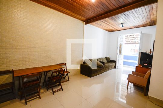 Sala de casa para alugar com 7 quartos, 220m² em Rio Comprido, Rio de Janeiro