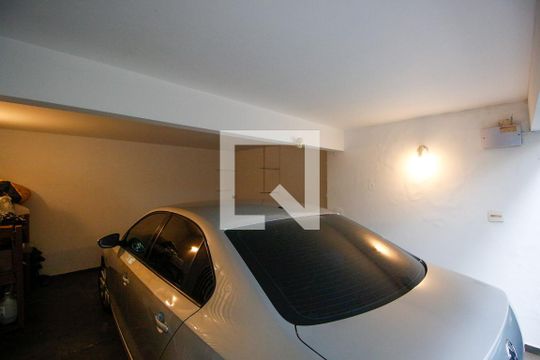 Garagem de casa à venda com 5 quartos, 460m² em Morumbi, São Paulo