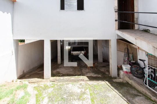 Garagem de casa à venda com 3 quartos, 180m² em Planalto, Belo Horizonte