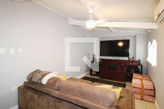 Sala de TV de casa à venda com 4 quartos, 500m² em Barro Branco (zona Norte), São Paulo