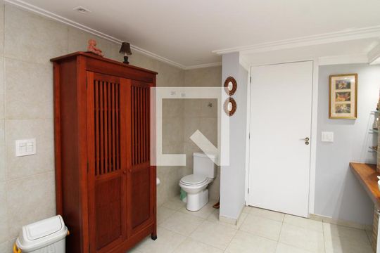 Banheiro da Suíte 2 de casa à venda com 4 quartos, 500m² em Barro Branco (zona Norte), São Paulo