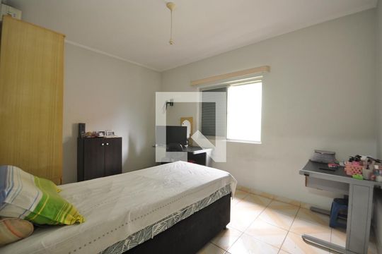 Quarto 3 de casa à venda com 3 quartos, 312m² em Vila Nova Carolina, São Paulo