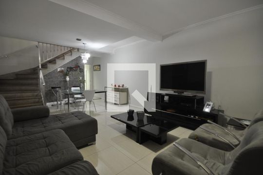 Casa à venda com 3 quartos, 312m² em Vila Nova Carolina, São Paulo