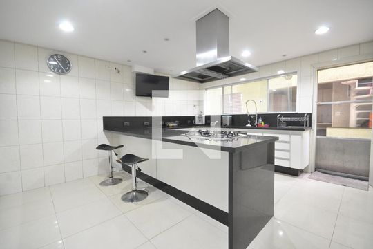 Cozinha de casa à venda com 3 quartos, 312m² em Vila Nova Carolina, São Paulo