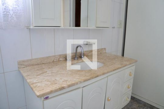 Banheiro da Suíte de casa à venda com 3 quartos, 320m² em Mirandópolis, São Paulo
