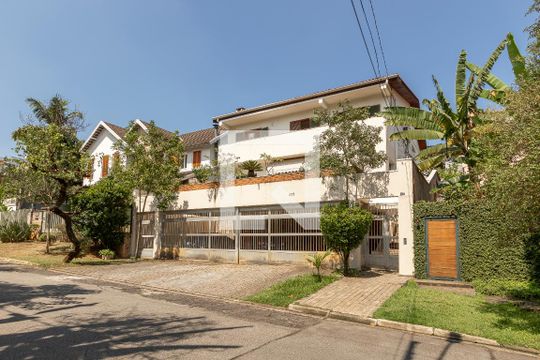 Fachada de casa à venda com 3 quartos, 400m² em Jardim dos Estados, São Paulo
