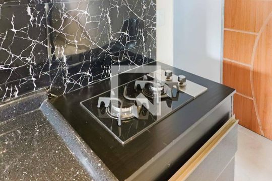 Cozinha de kitnet/studio para alugar com 1 quarto, 25m² em Jardim Ivana, São Paulo