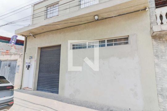 Fachada de kitnet/studio para alugar com 1 quarto, 25m² em Jardim Ivana, São Paulo