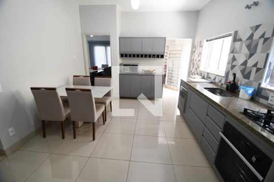 Cozinha de casa à venda com 4 quartos, 300m² em Parque Taquaral, Campinas