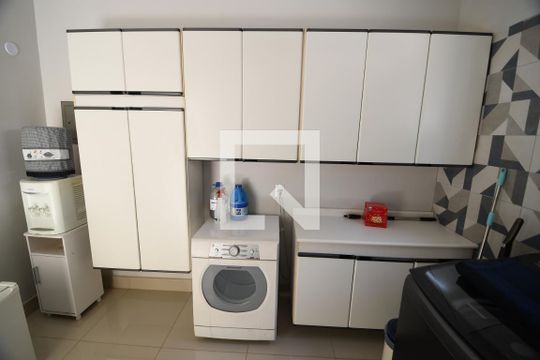 Área de Serviço de casa à venda com 4 quartos, 300m² em Parque Taquaral, Campinas