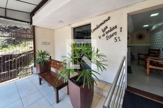 Fachada de apartamento à venda com 2 quartos, 70m² em Centro, Niterói