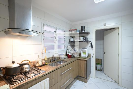 Cozinha de casa à venda com 3 quartos, 130m² em Jardim da Gloria, São Paulo