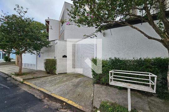 Fachada de casa à venda com 3 quartos, 130m² em Jardim da Gloria, São Paulo