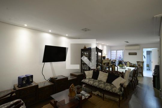 Casa à venda com 3 quartos, 130m² em Jardim da Gloria, São Paulo