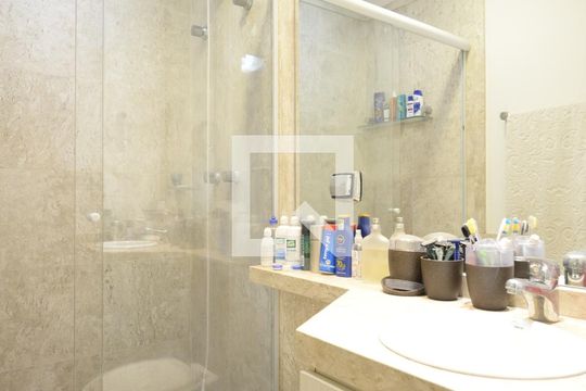 Banheiro Suíte 2 de casa à venda com 3 quartos, 130m² em Jardim da Gloria, São Paulo