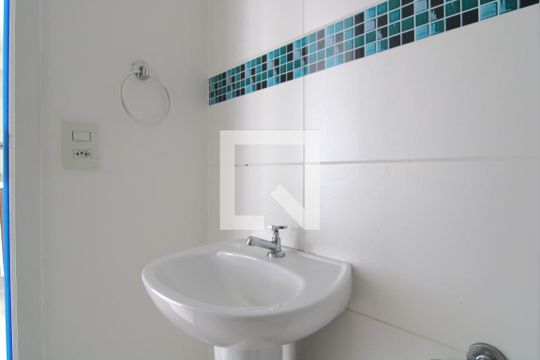 Banheiro / pia de apartamento para alugar com 2 quartos, 33m² em Socorro, São Paulo